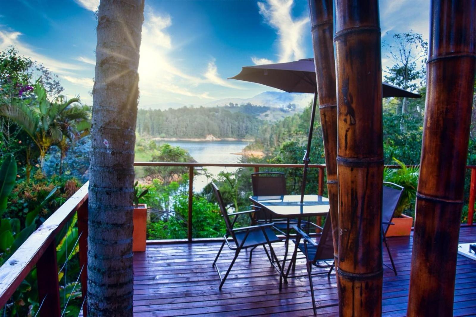 Ibuku Hotel Guatape - Chalets Bagian luar foto