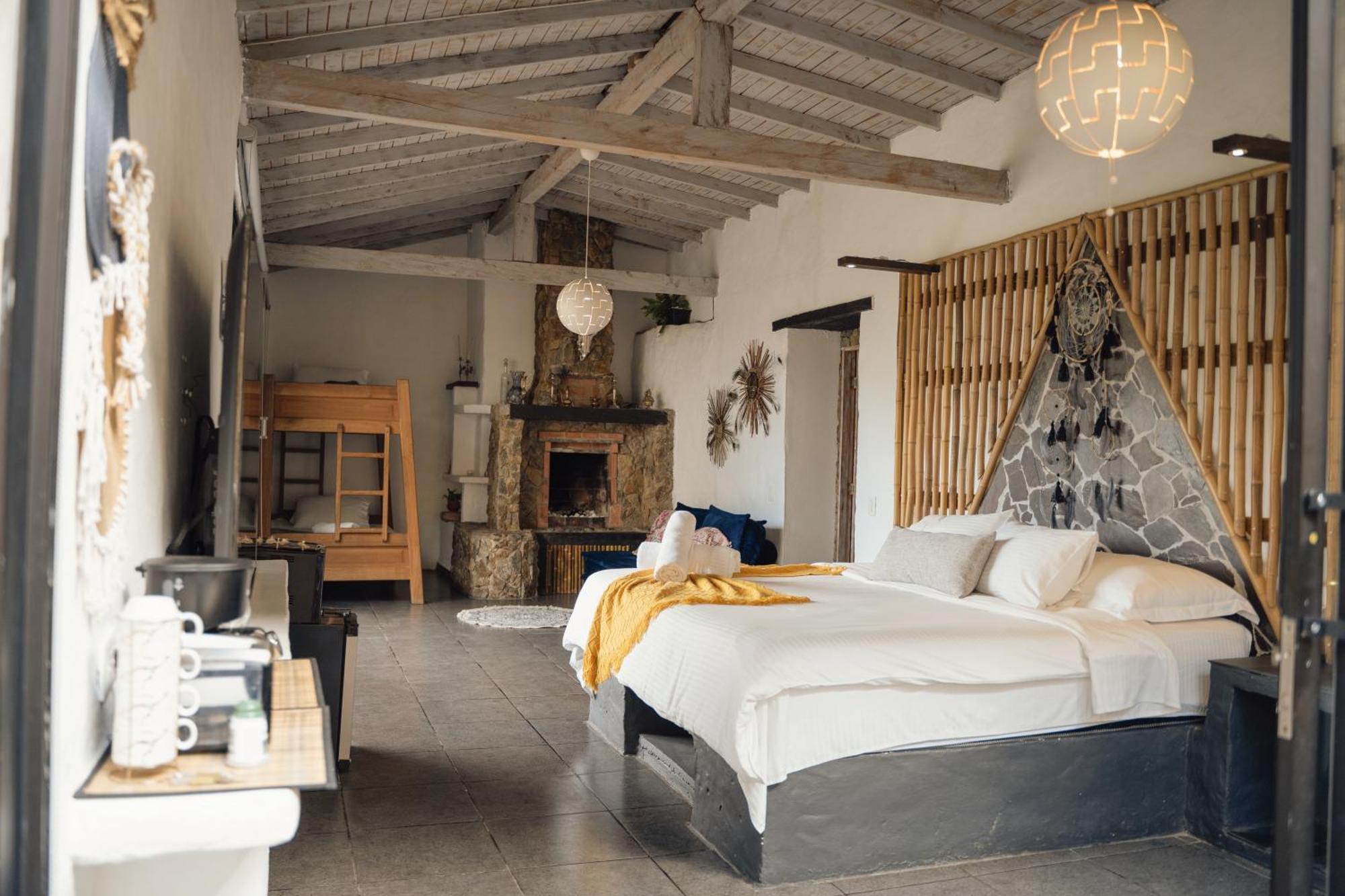 Ibuku Hotel Guatape - Chalets Ruang foto