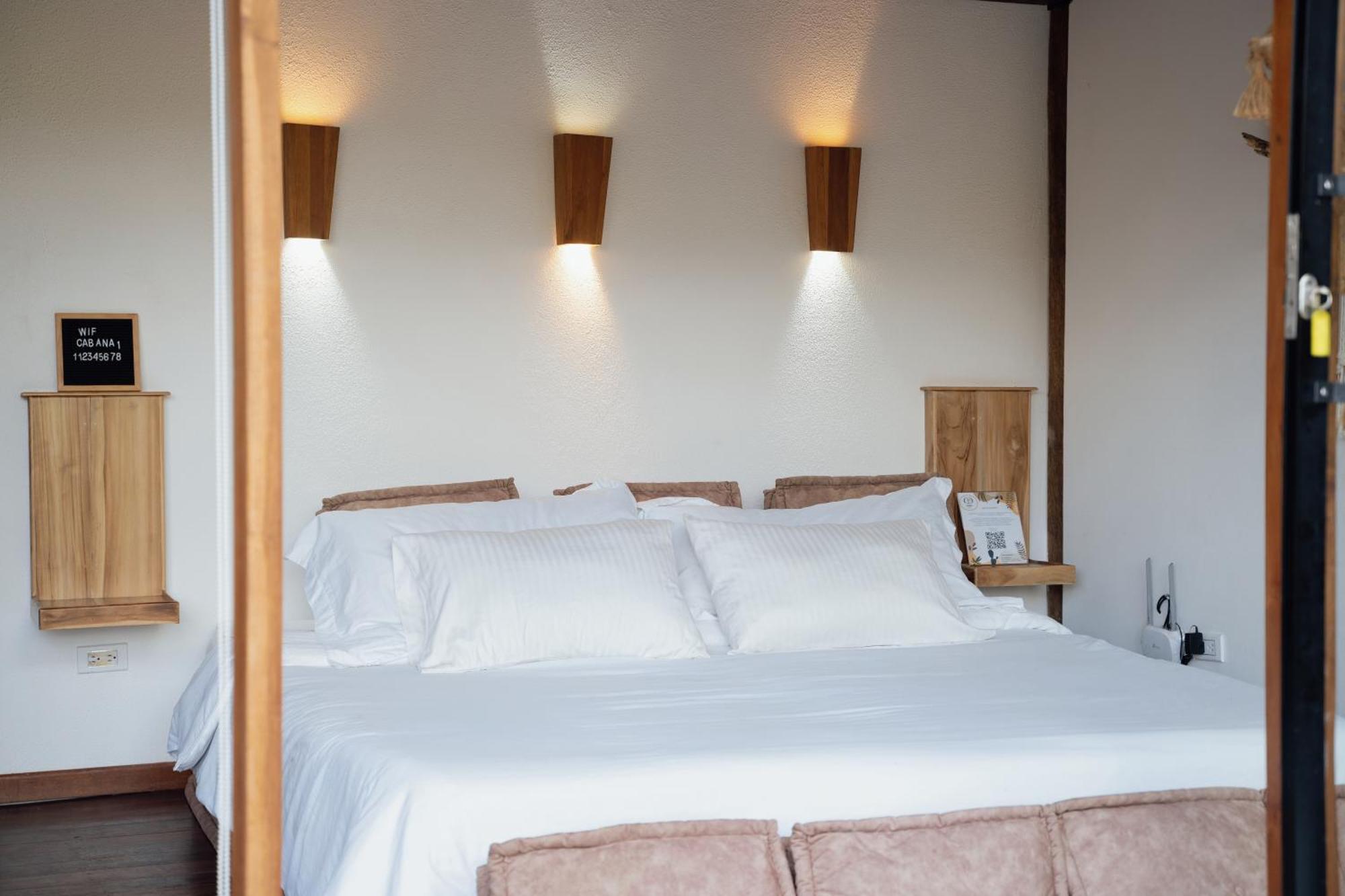 Ibuku Hotel Guatape - Chalets Ruang foto
