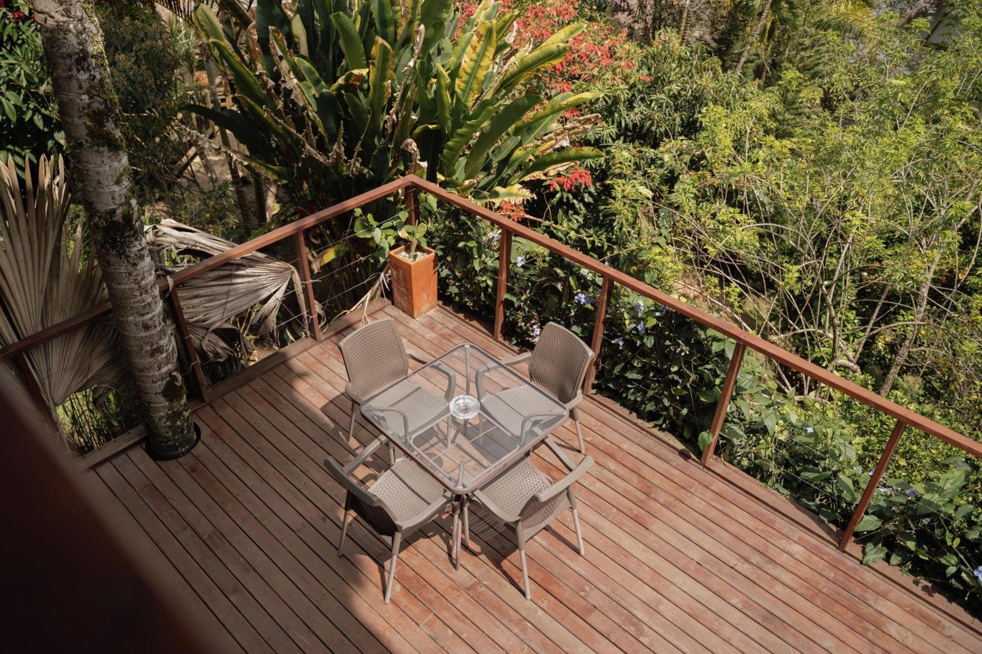 Ibuku Hotel Guatape - Chalets Bagian luar foto